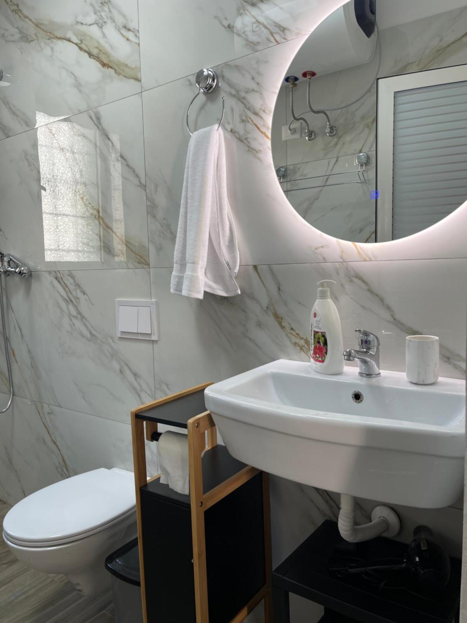 Sunny City Center Apartment Lezhë エクステリア 写真